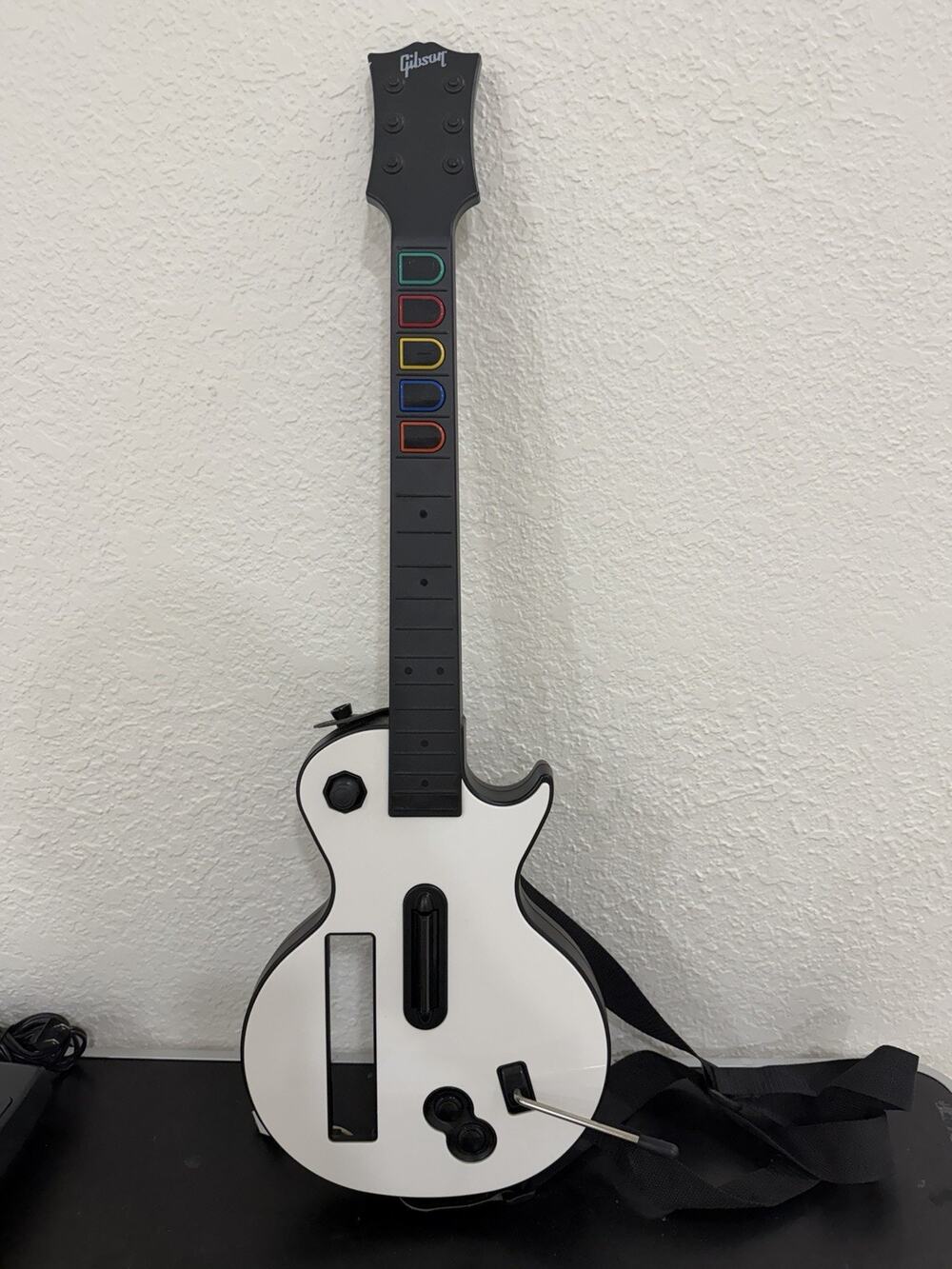 Guitar Hero Controller Nintendo Wii Gibson Les Paul Model 95125.805 With Strap